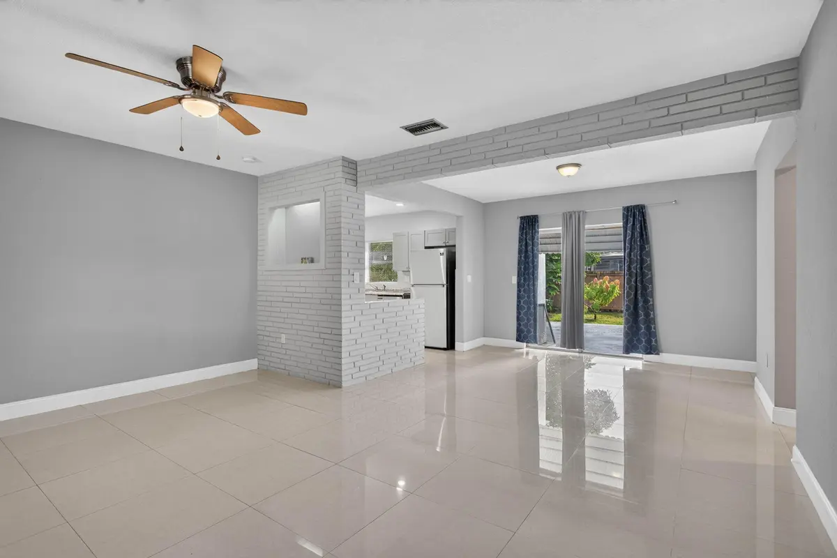 10-web-or-mls-7571-10 at 7571 LASALLE Boulevard, Miramar