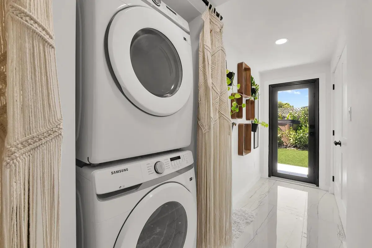 Laundry at 1433 NE 53RD Court, Pompano Beach