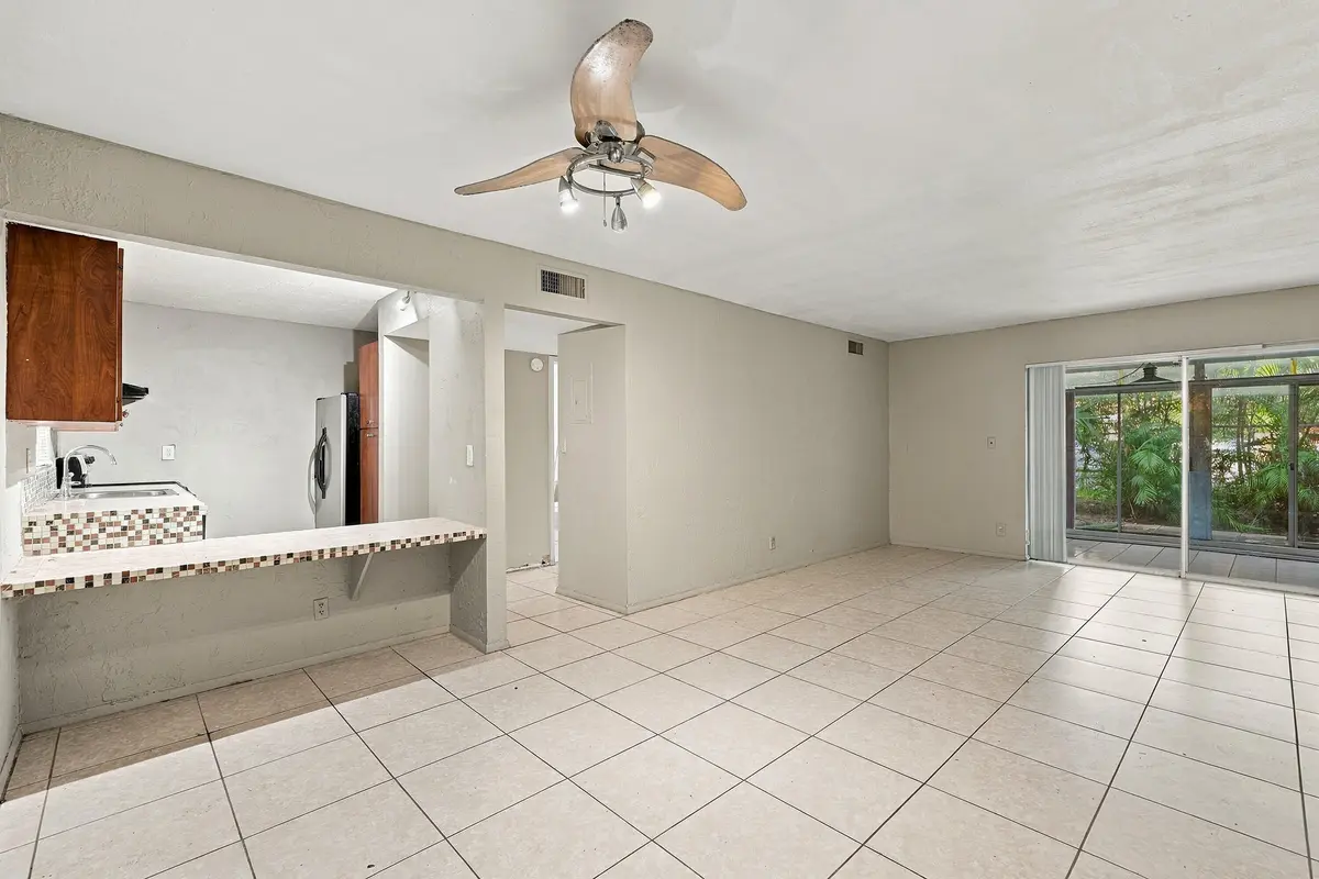 Dining Area at 4221 NW 19TH Street 287, Lauderhill