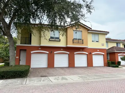47 SE SEDONA Circle 202, Stuart – Condominium for sale