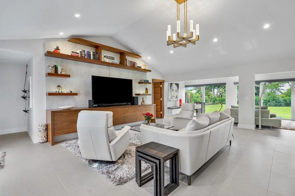 Interior living area at 4582 Sanderling Circle, Boynton Beach