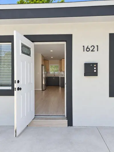 1621 NE 3rd Avenue, Fort Lauderdale – Apartment for rent