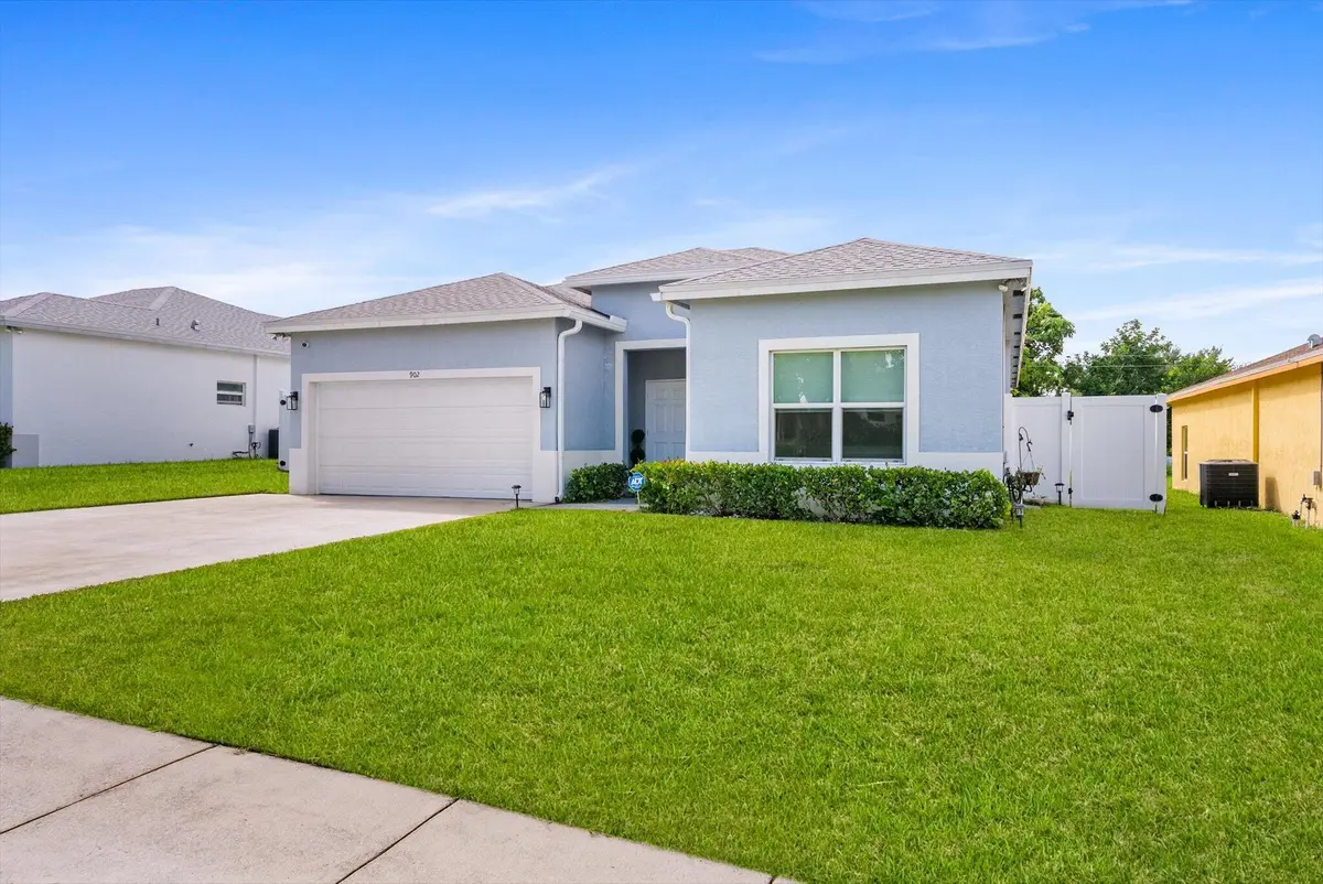 02-2 at 902 NW 9th Avenue, Boynton Beach