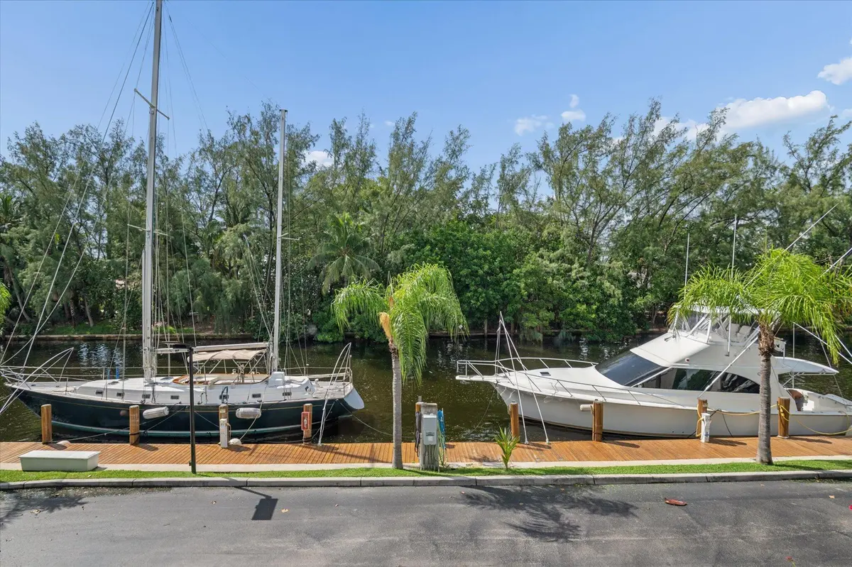 16-High-6431 Bay Club Dr #3-16 at 6431 Bay Club Drive 3, Fort Lauderdale