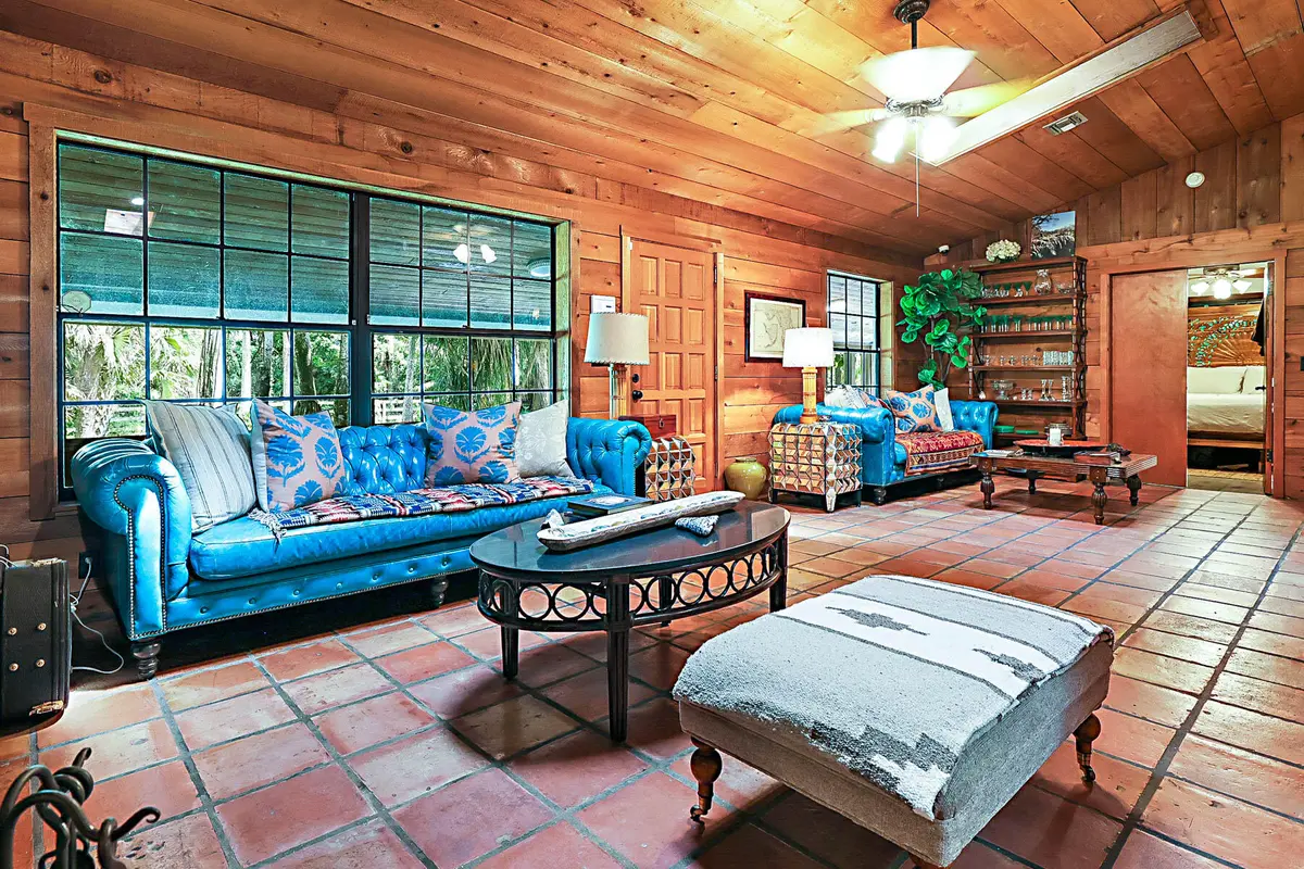 livingroom at 1313 D Road, Loxahatchee Groves