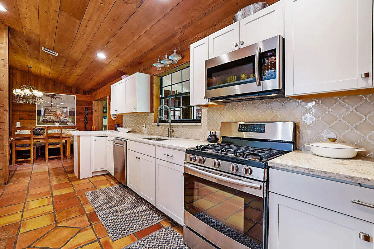 kitchen at 1313 D Road, Loxahatchee Groves