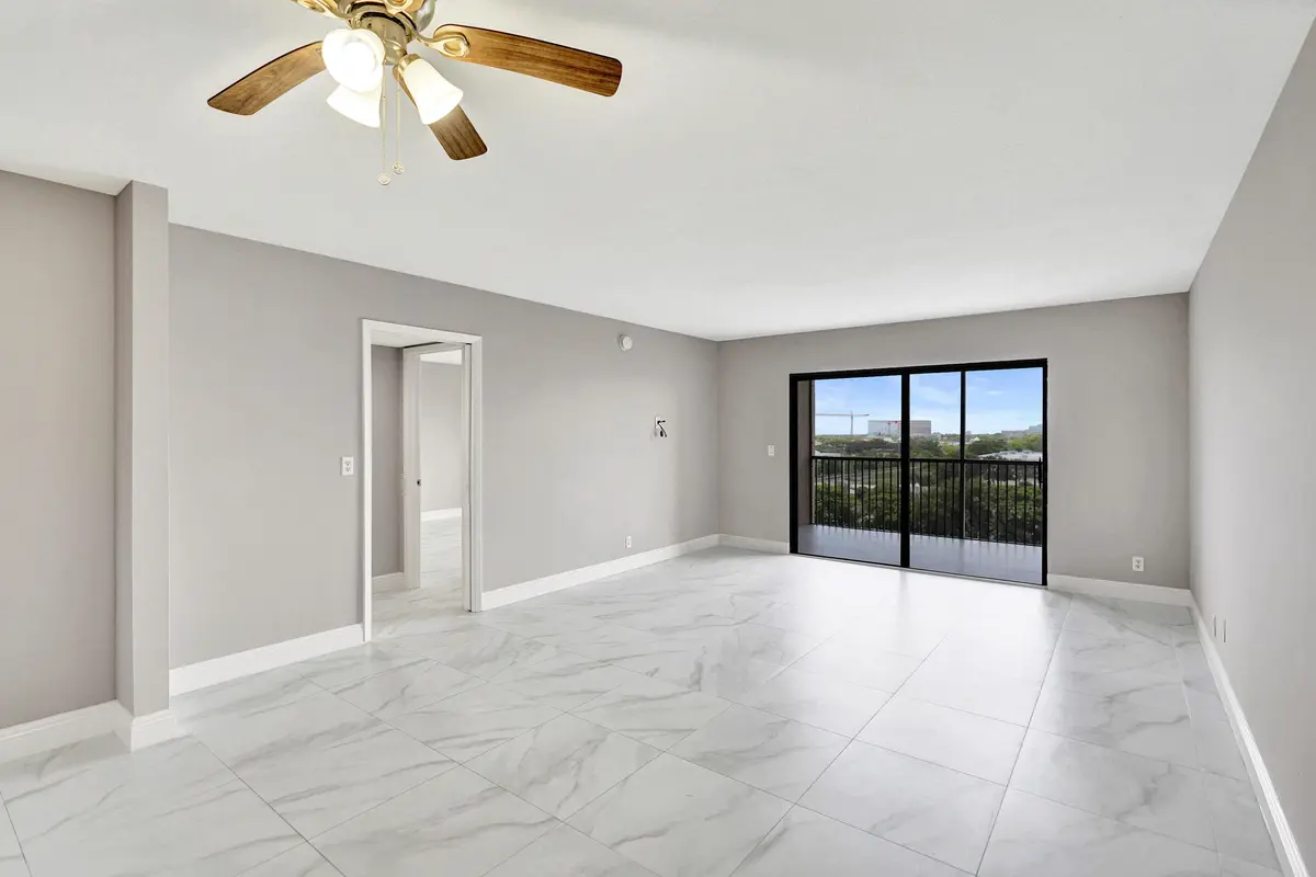 DSC08711 at 2200 S CYPRESS BEND Drive 707, Pompano Beach