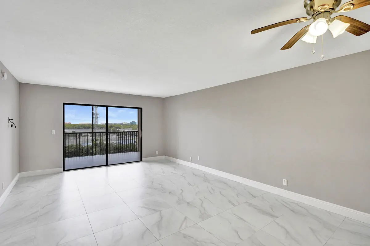 DSC08717 at 2200 S CYPRESS BEND Drive 707, Pompano Beach