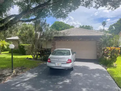10895 CYPRESS RUN Circle, Coral Springs – Single Family Residence for sale