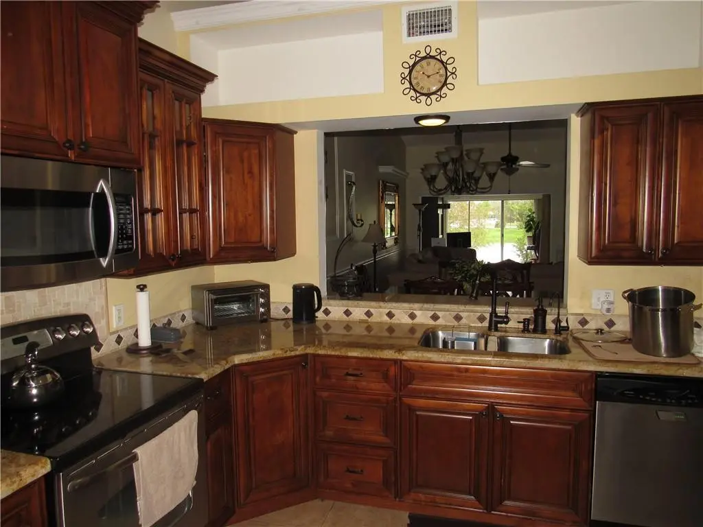 Photo 8 at 5906 NW 93RD Terrace, Tamarac
