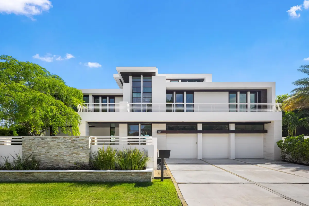 Front 7 at 10 Pelican Drive, Fort Lauderdale