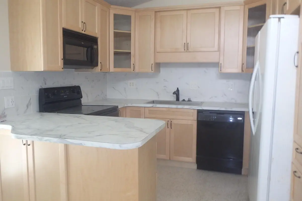 5 kitchen at 1651 SE 8th Street, Stuart