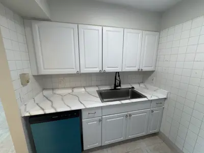 1758 Abbey Road 102, West Palm Beach – Condominium for rent