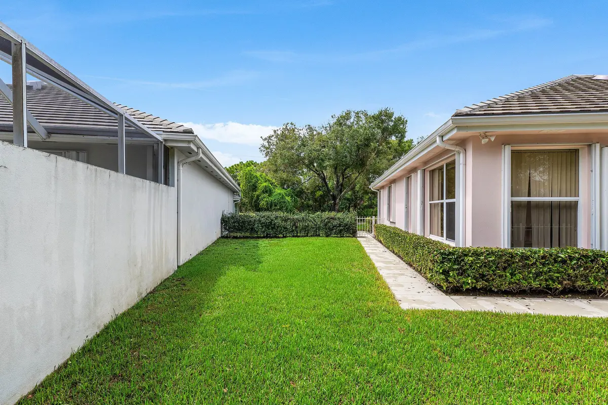 033-7708SoutheastBayCedarCircle-HobeSoun at 7708 SE BAY CEDAR Circle, Hobe Sound