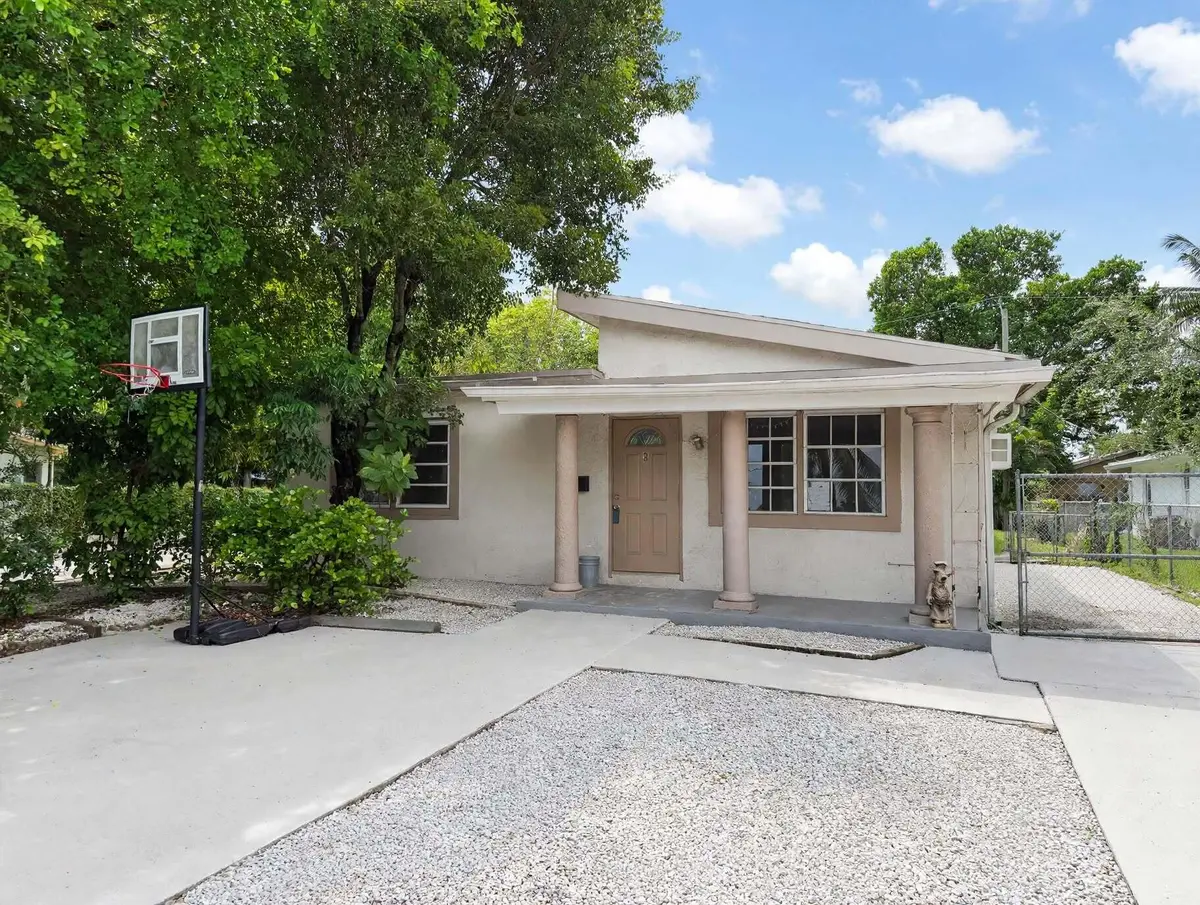 IMG_8035-make-it-mls-ready-blue-skyes-an at 216 NW 12TH Court 3, Pompano Beach