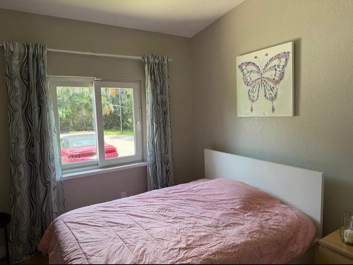 Bedroom at 4291 S PINE ISLAND Road, Davie