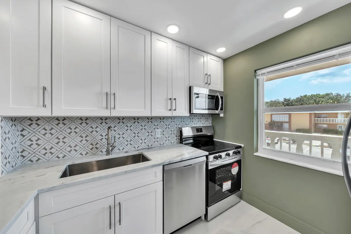 4 Kitchen (3) at 9818 Marina Boulevard 1225, Boca Raton