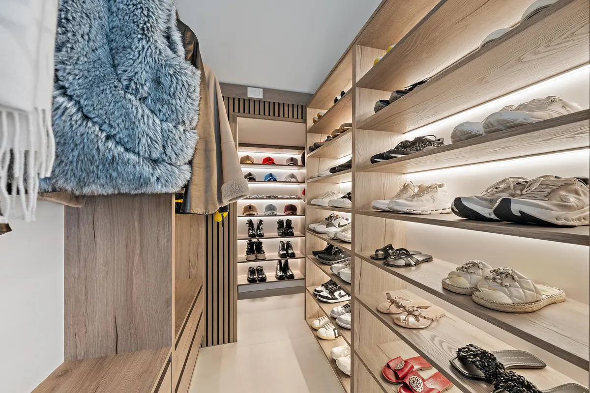 Foyer Closet at 39 Stoney Drive, Palm Beach Gardens