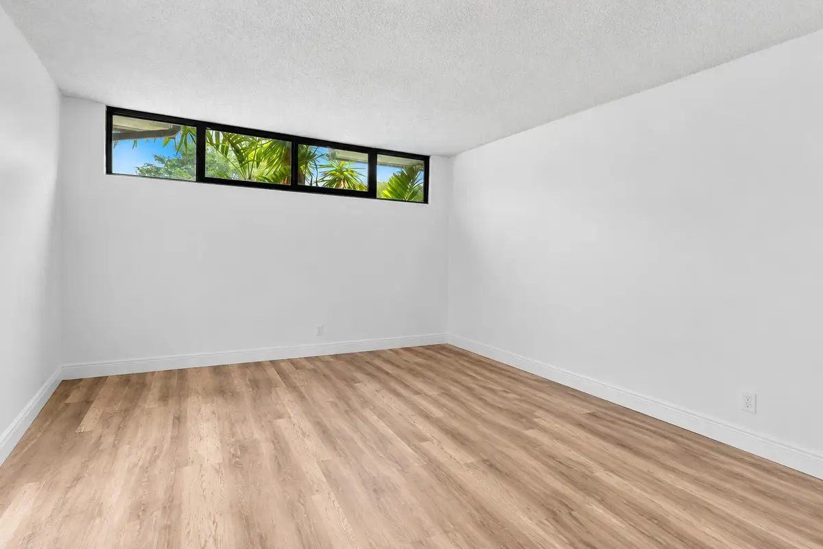 Living room (2) at 3750 Victoria Drive, West Palm Beach