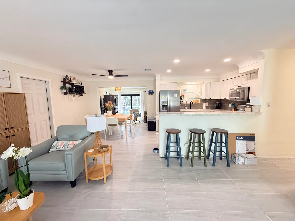 IMG_2862 at 608 NE 24TH Avenue, Pompano Beach