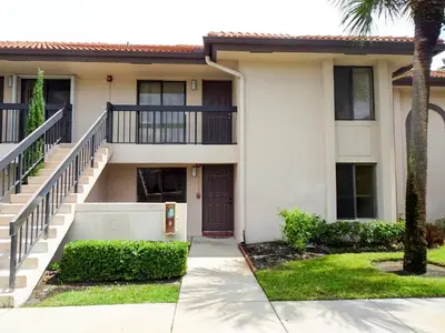 350 Club Circle 105, Boca Raton – Condominium for rent