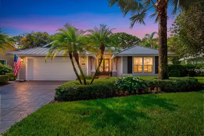 7990 SE Mammoth Drive, Hobe Sound – Single Family Residence for sale