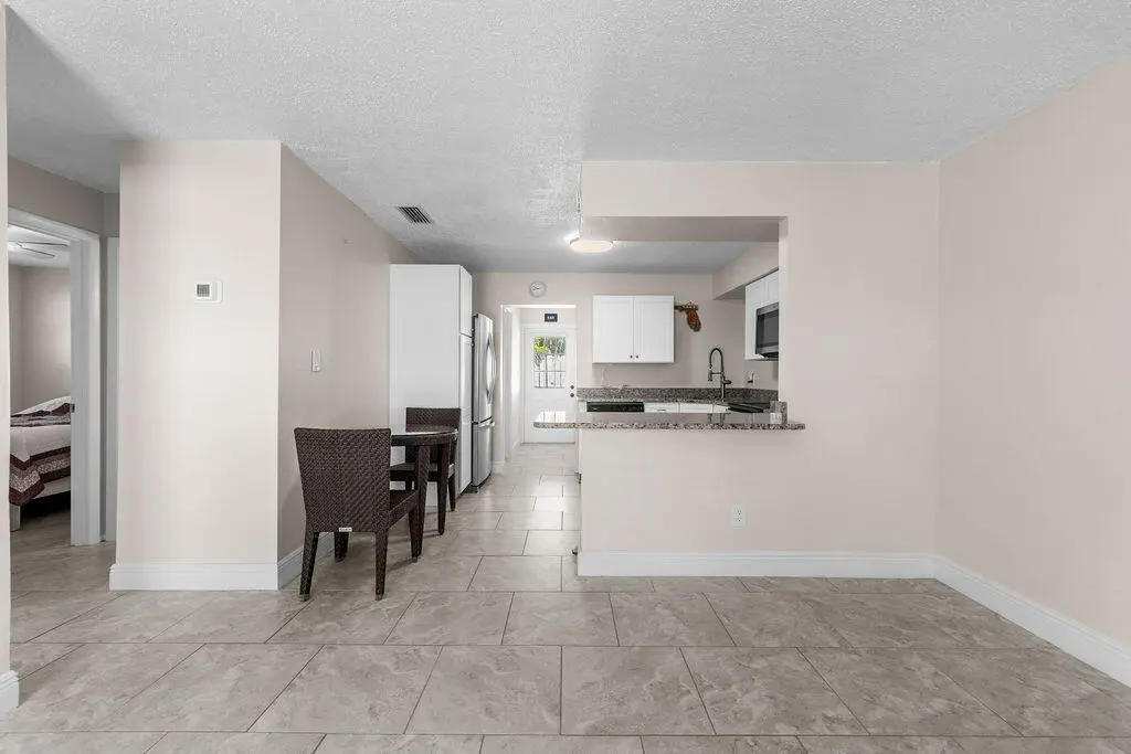428A5089 at 722 Granada Street A, Fort Pierce