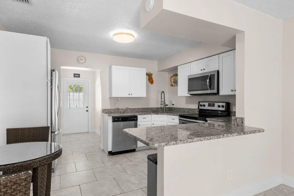 428A5149 at 722 Granada Street A, Fort Pierce