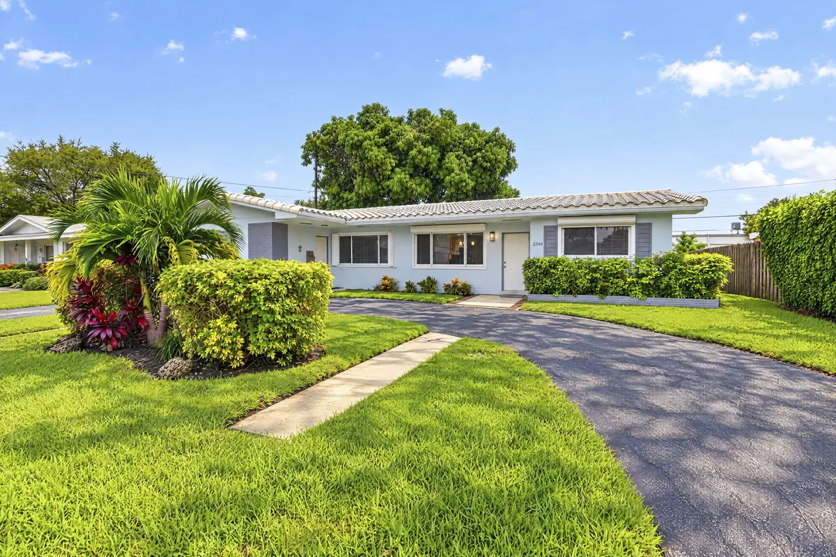 3-web-or-mls-8I8A6189_batchlook at 2248 NE 37th Street, Lighthouse Point