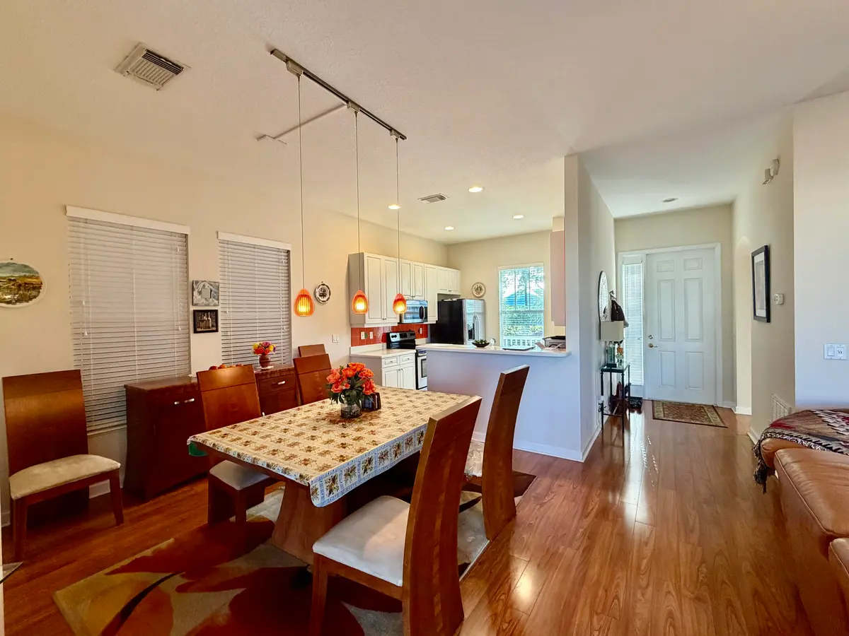 Dining area at 10558 SW Westlawn Boulevard, Port St. Lucie