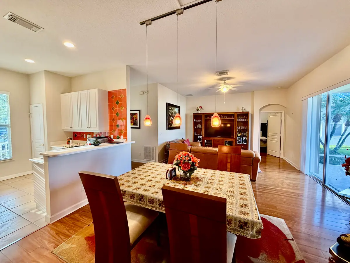 Dining area at 10558 SW Westlawn Boulevard, Port St. Lucie