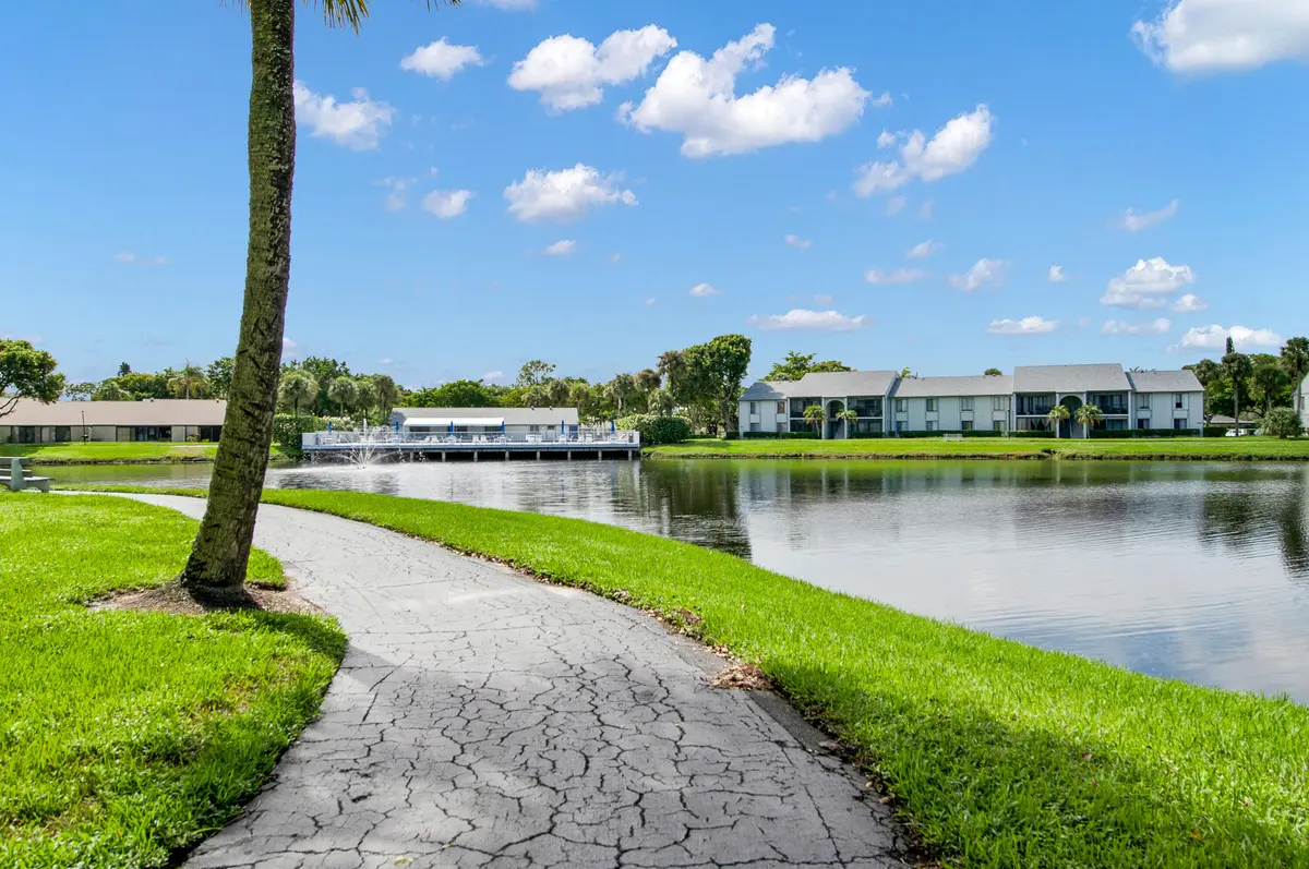 1009-3 at 1009 GREEN PINE Boulevard F3, West Palm Beach