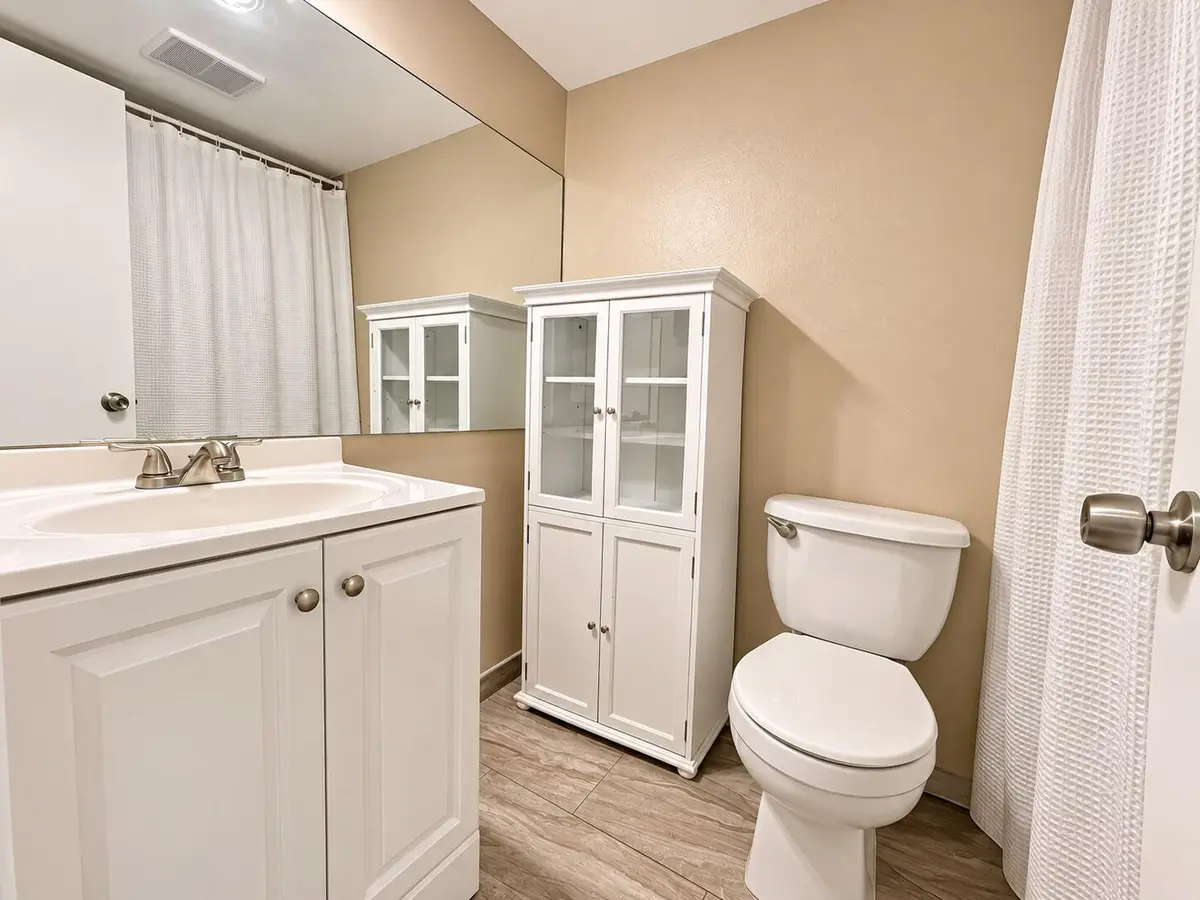 bath at 7385 W Sunrise Boulevard, Plantation