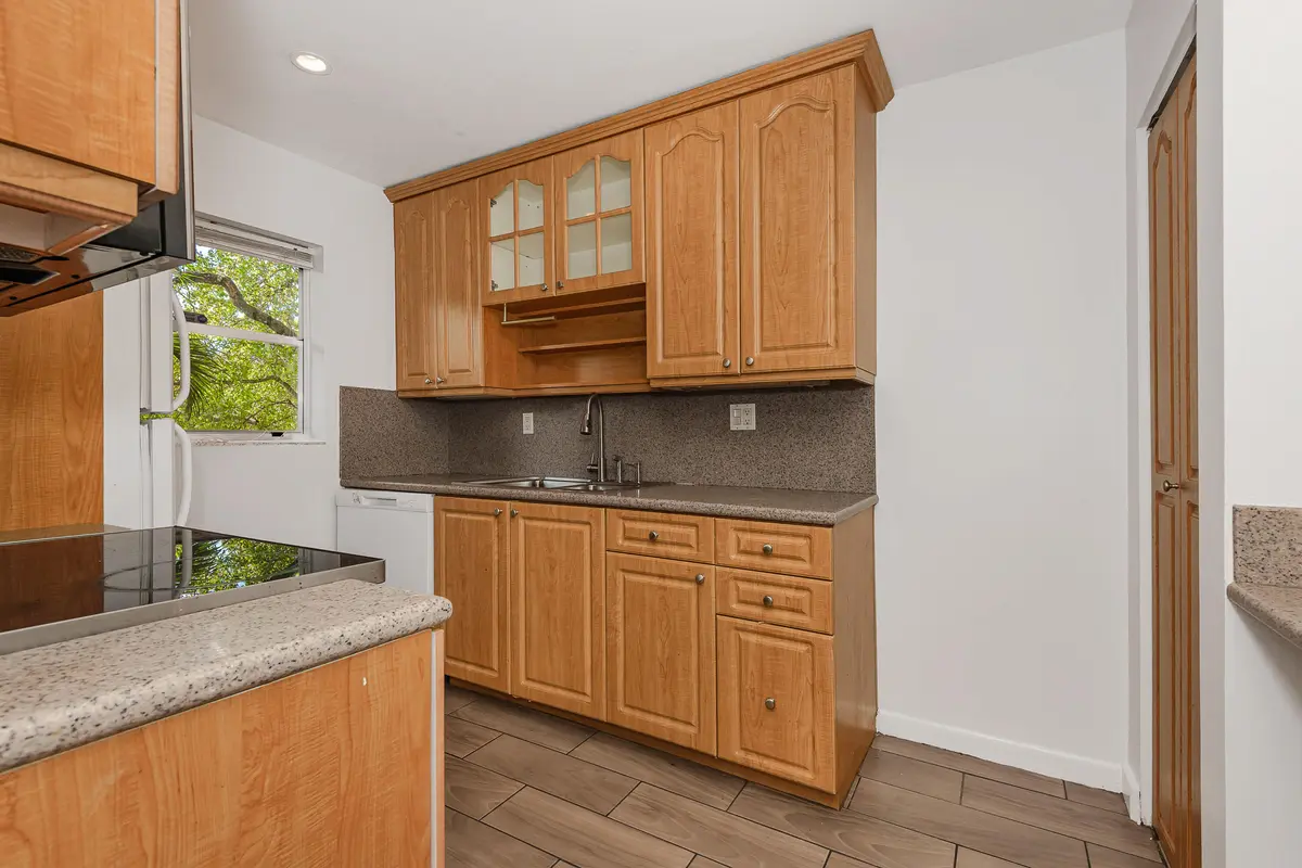0-11 at 5790 STIRLING Road 308, Hollywood