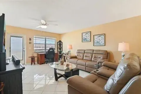 LIVING ROOM at 133 SOMERSET G, West Palm Beach