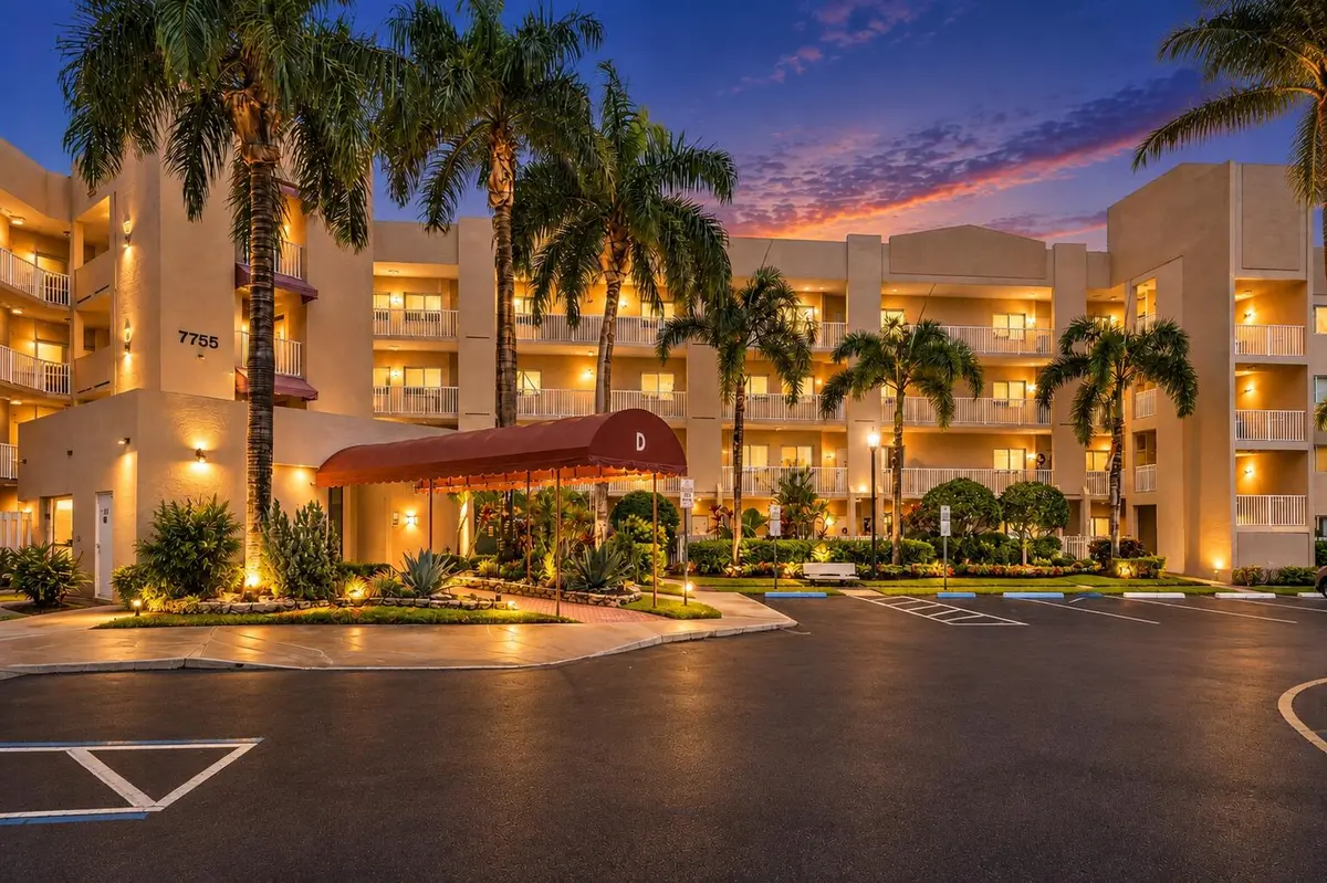 Front (8) at 7755 Yardley Drive 410, Tamarac