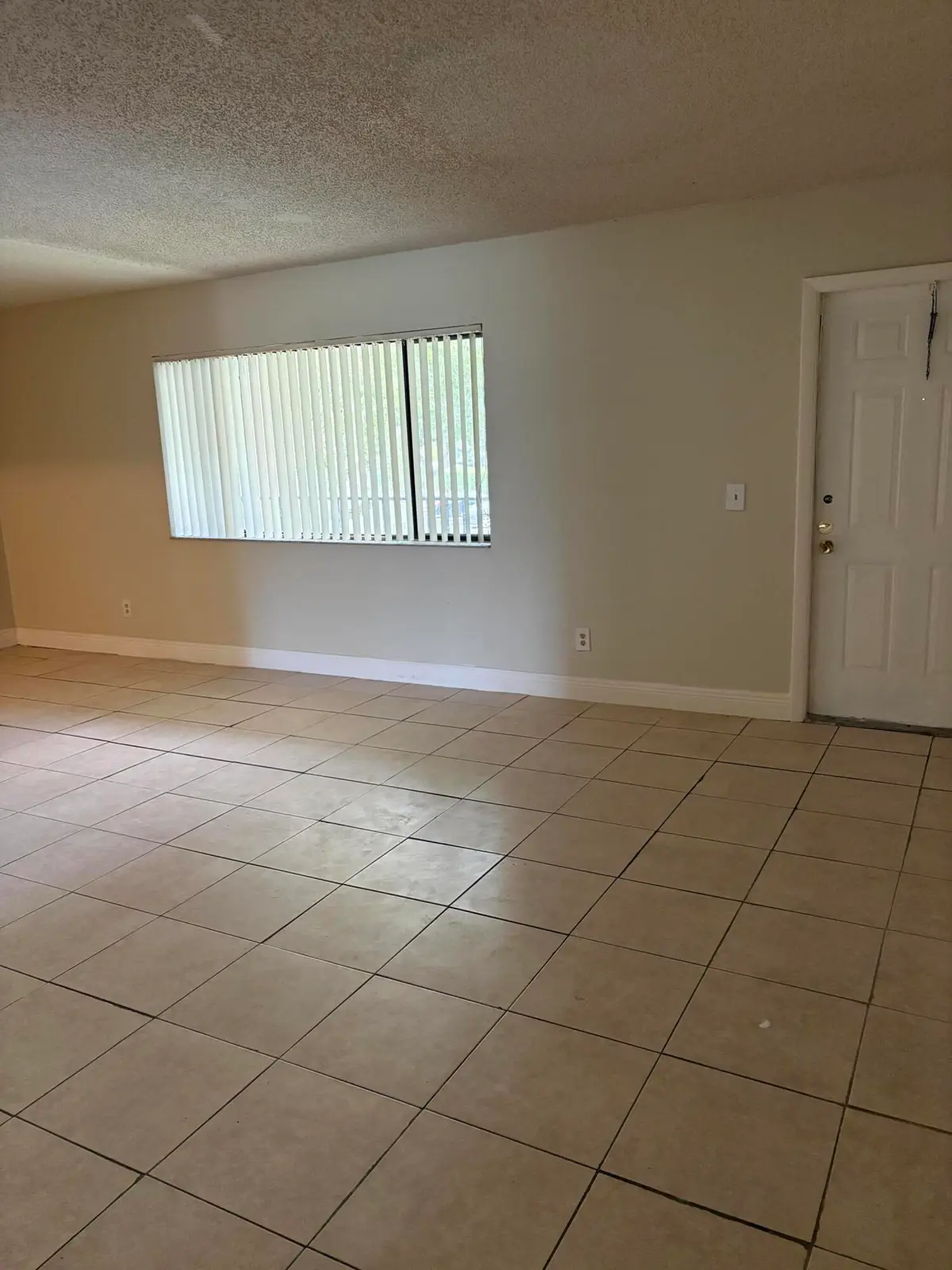 IMG_3579 at 318 MEADOWS Circle, Boynton Beach