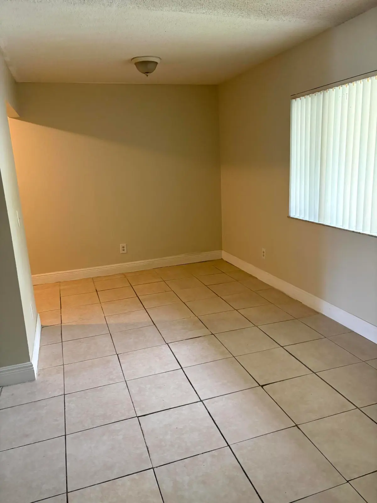 IMG_3580 at 318 MEADOWS Circle, Boynton Beach