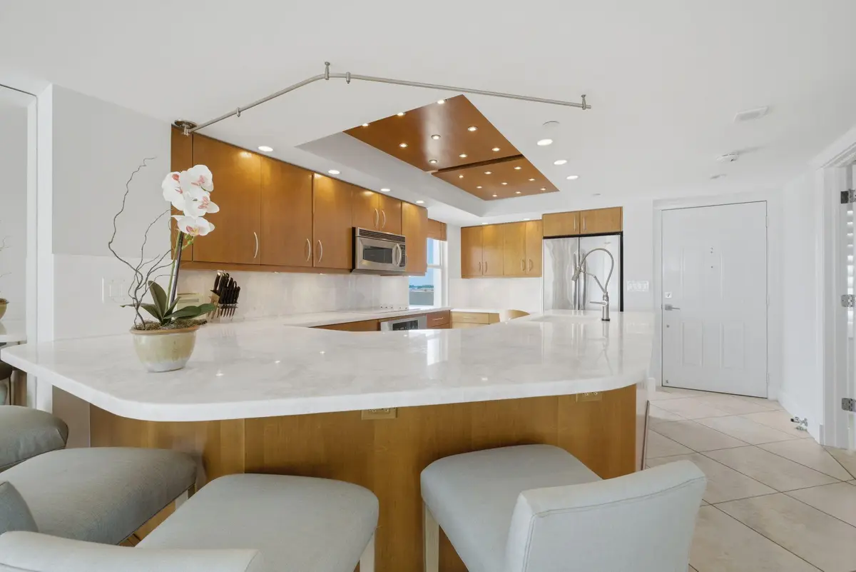 1104_69-web-or-mls-DSC02555_decluttered at 3901 S Flagler Drive 1104, West Palm Beach