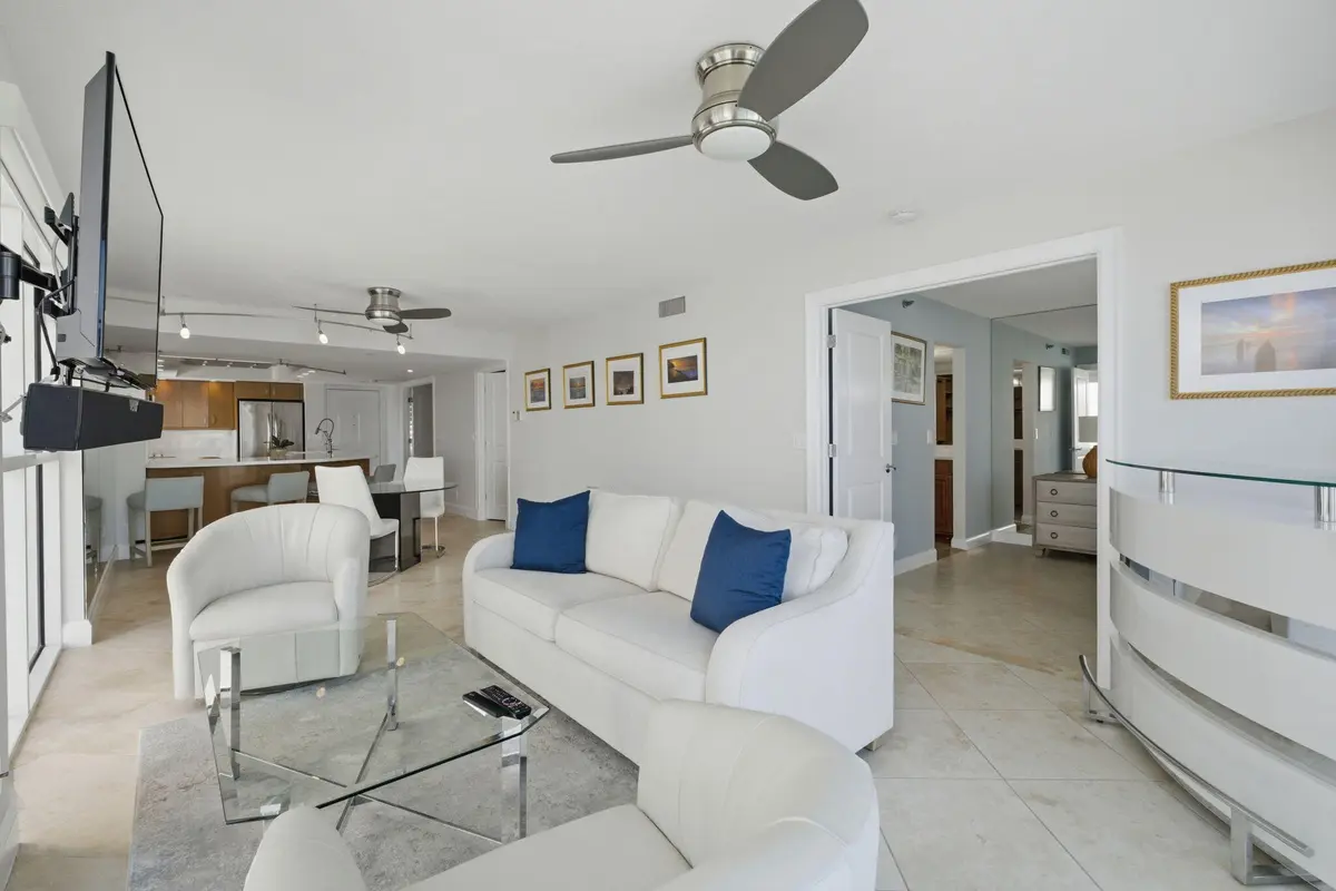 1104_75-web-or-mls-DSC02576_decluttered at 3901 S Flagler Drive 1104, West Palm Beach