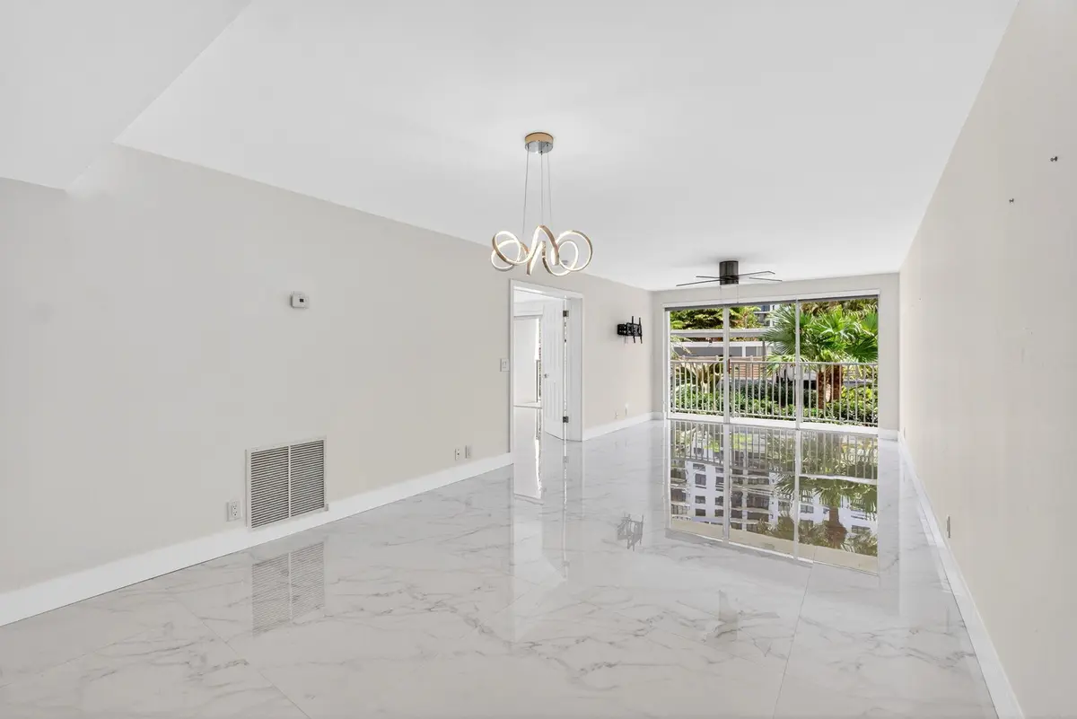 45-web-or-mls-DSC07780 at 3901 S Flagler Drive 105, West Palm Beach