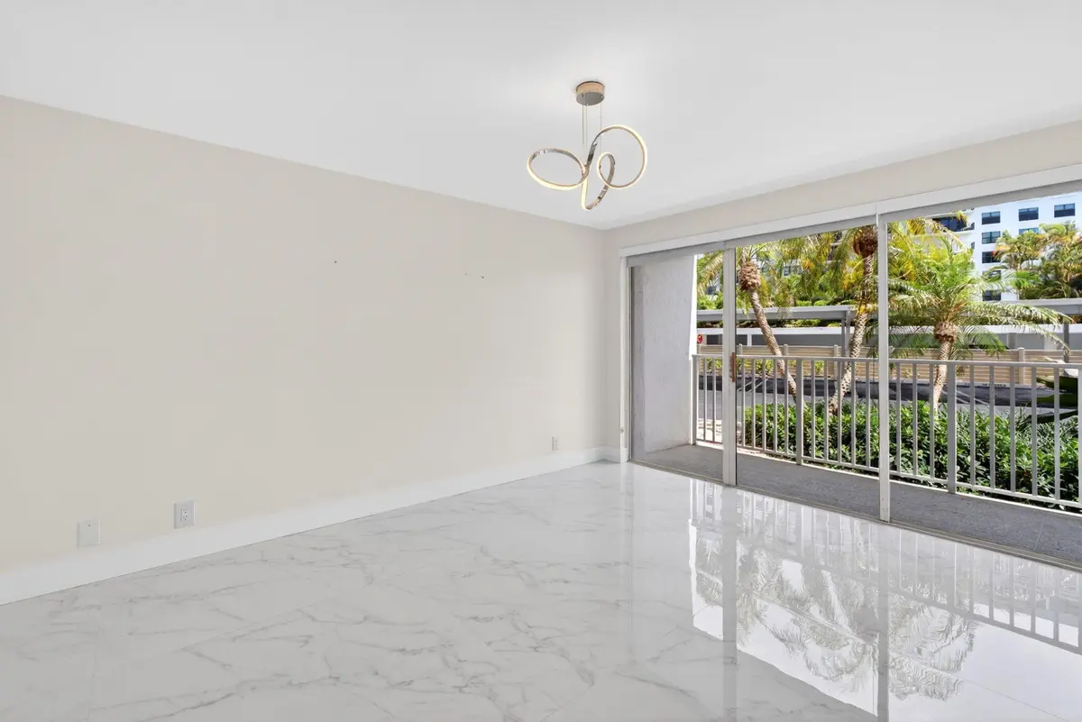 46-web-or-mls-DSC07788 at 3901 S Flagler Drive 105, West Palm Beach