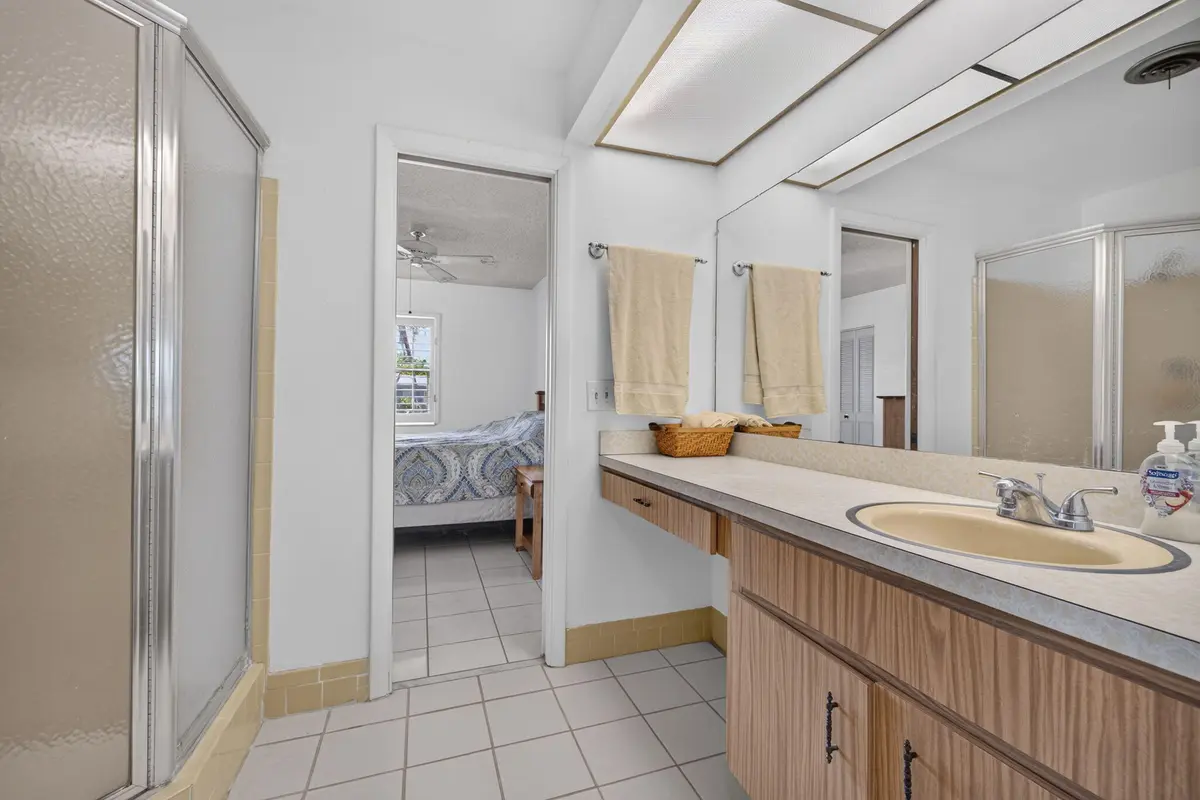 16-web-or-mls-3A5A5449 at 921 SE FLAMINGO Avenue, Stuart