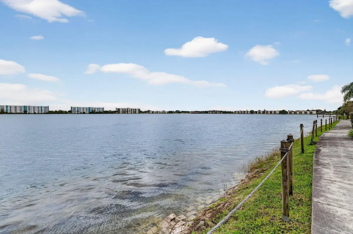23-web-or-mls-8I8A9230 at 117 LAKE EMERALD Drive 408, Oakland Park