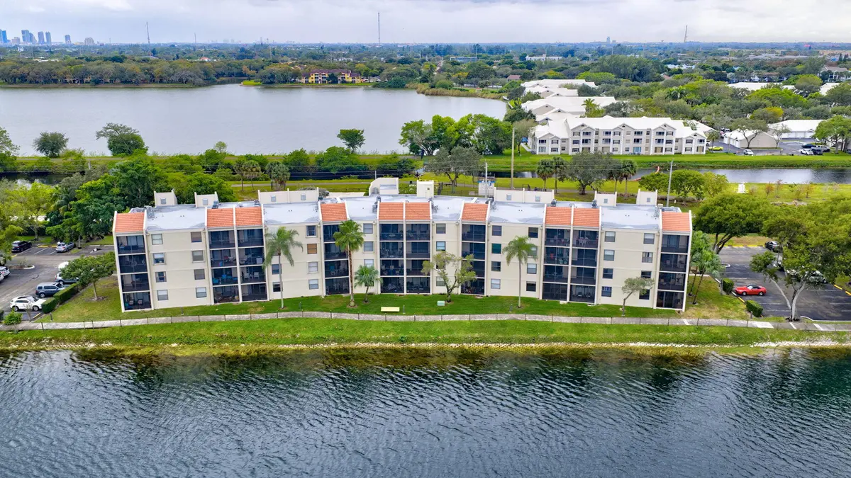 28-web-or-mls-DJI_20260114005034_0768_D_ at 117 LAKE EMERALD Drive 408, Oakland Park