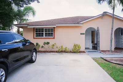 1425 RIVERSIDE Circle, Wellington – Townhouse for rent