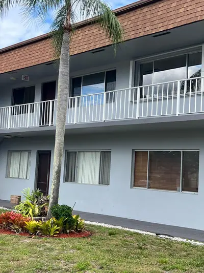 3 CROSSINGS Circle E, Boynton Beach – Condominium for sale