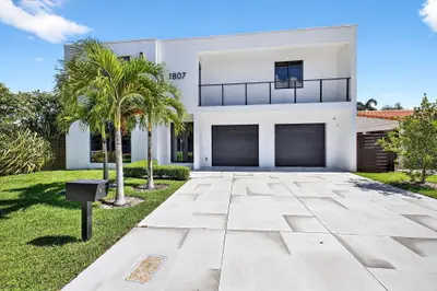 1807 NE 18th Street, Fort Lauderdale – Single Family Residence for sale