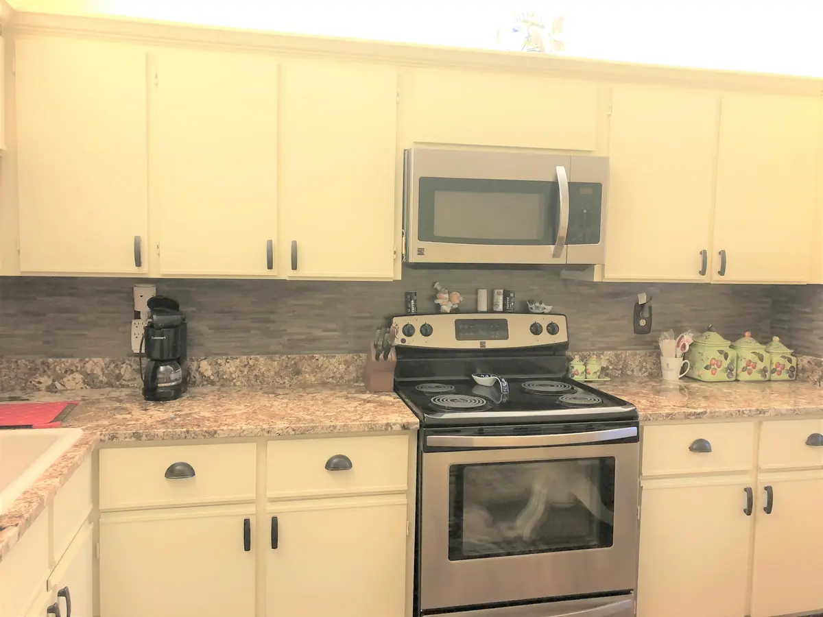Kitchen at 13335 TOUCHSTONE Place 103, Palm Beach Gardens