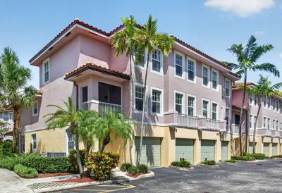 6380 W SAMPLE Road 6380, Coral Springs – Townhouse for rent